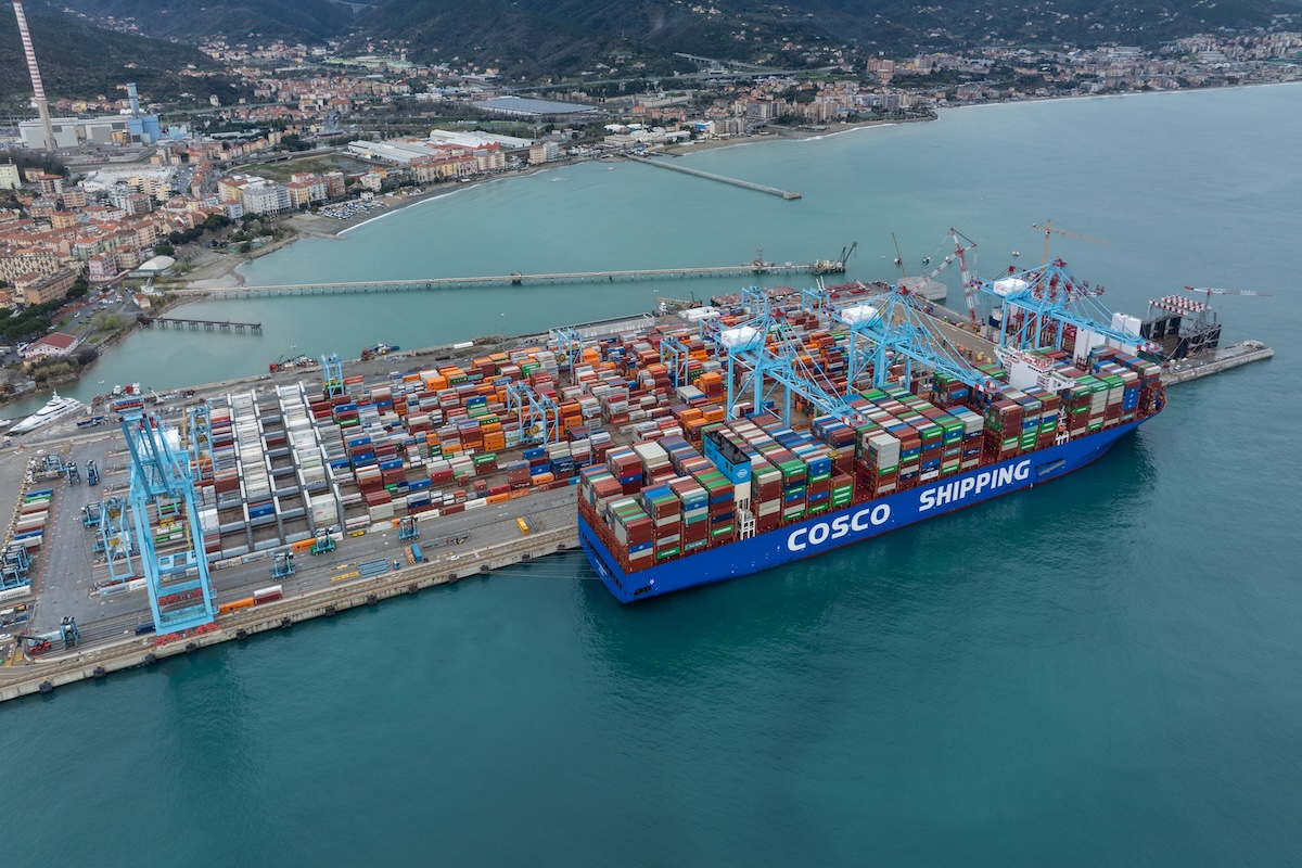 Con l'approdo della nave Cosco Shipping Nebula nuovo record al Container Terminal di Vado